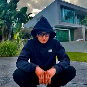 Meet your Posher, Alan